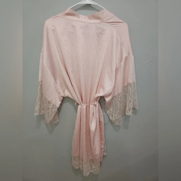 Flora Nikrooz• The Gabby wrap in pink and lace. Sz M - Picture 5 of 15